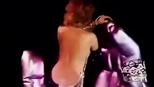 Elektrikli mavi özel - Paul Raymond'ın revuebar'ında bir gece