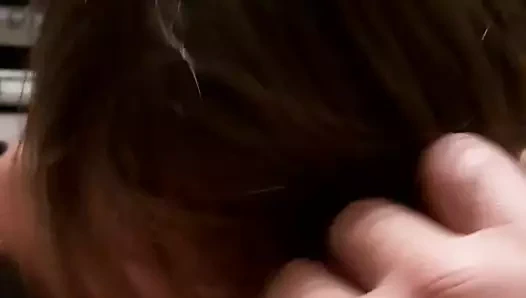 Toujours ma bite dans sa putain de bouche