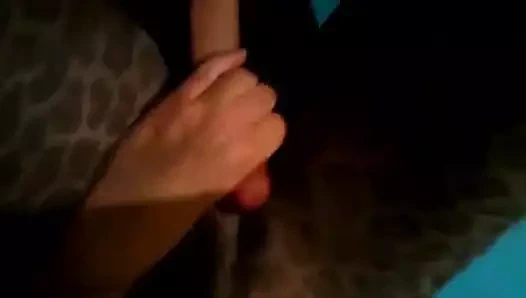 Naylon amına boşalmak istiyor...