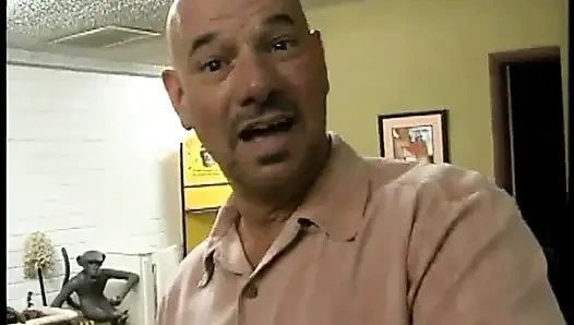 5 adamlı kremalı turtanın vic sinister'dan film akışı