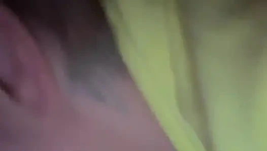 Arabada otururken sakso çekiyor