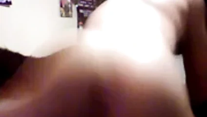 Kim eğlenmek için bir erkek arkadaşa ihtiyaç duyar