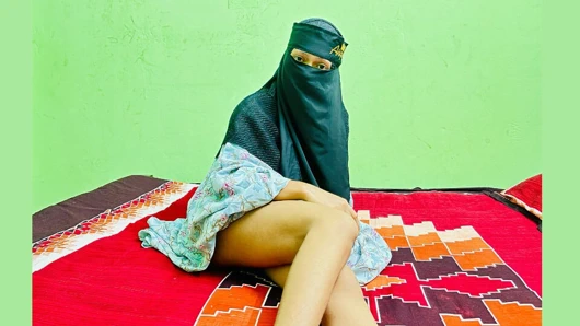 Yenge ne yapıyorsun? Her şeyi izliyorum