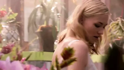 Yvonne Strahovksi - Dexter s7