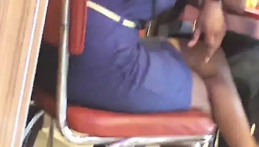 Ateşli Hintli kızın ayak tabanları 1