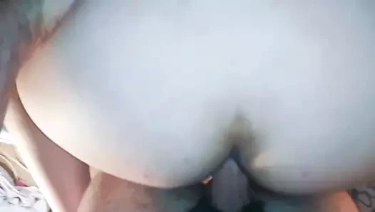 Doggystyle karımın amını sikiyor