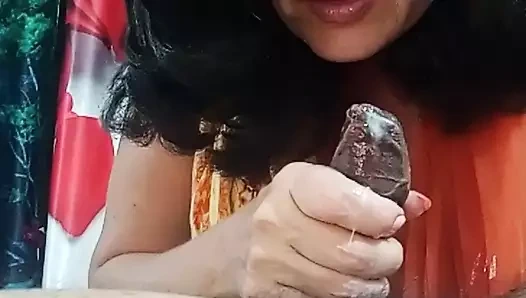 Ateşli üvey kız kardeşimin erkek arkadaşı yok.