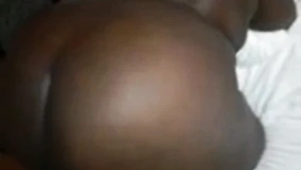 Çikolata iri güzel kadın