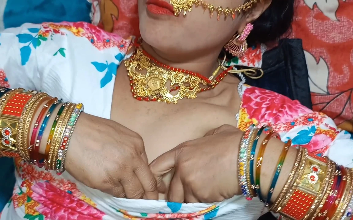 Hintli sevimli kız mauth'da en çok sakso çekiyor