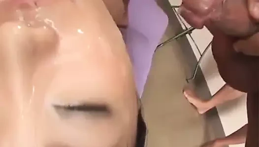 Etkileyici seks sahneleri içinde üçlü ile mitsu anno