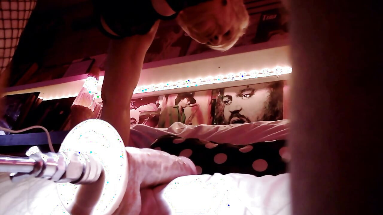 Jillian orta yaşlı seksi kadın iki yarağı birden alıyor