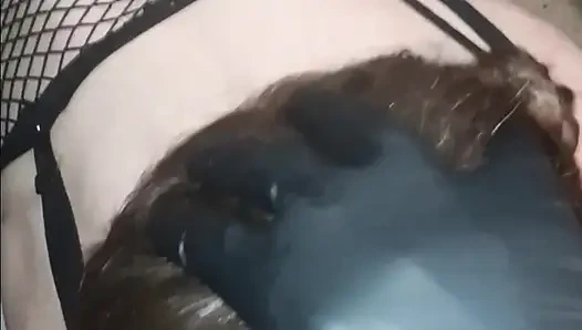 Söyle. Ben bir fahişeyim