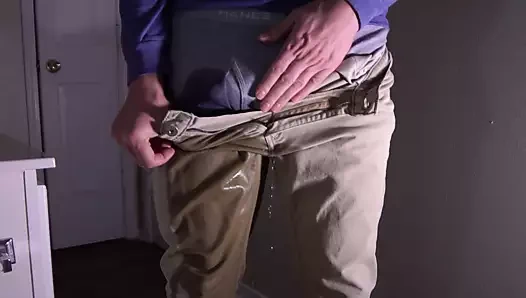 pantolonuma pissing tarafından açıldı