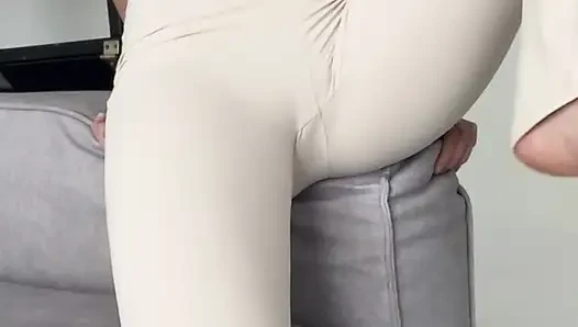 Bacaklarıma tap, köleler - tanrıçan