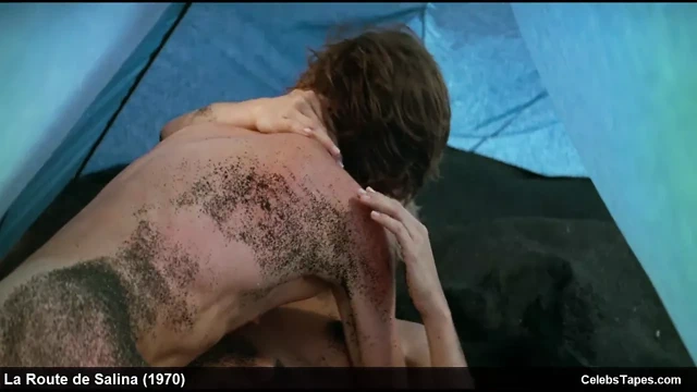 Mimsy çiftçi ön çıplak ve romantik film sahneleri