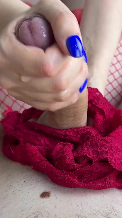 Eşimin arkadaşı iç çamaşırını çıkardı