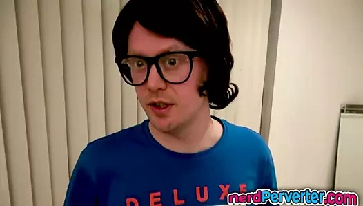 Sıcak Birleşik Krallık orospu emme nerds horoz