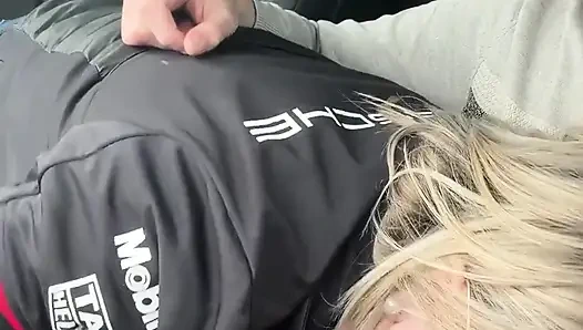 Erkek arkadaşımı sürürken berbat kamyonları geçtim ahah