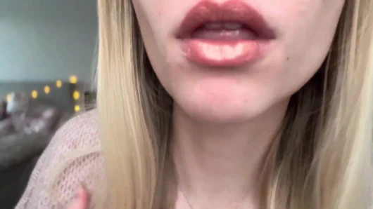 Ağız sesi konuşmuyor asmr