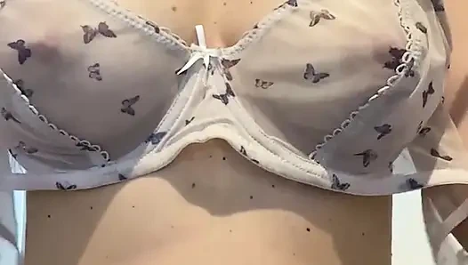 Meme uçlarımı ovmaya başladığımda bunun olacağını beklemiyordum