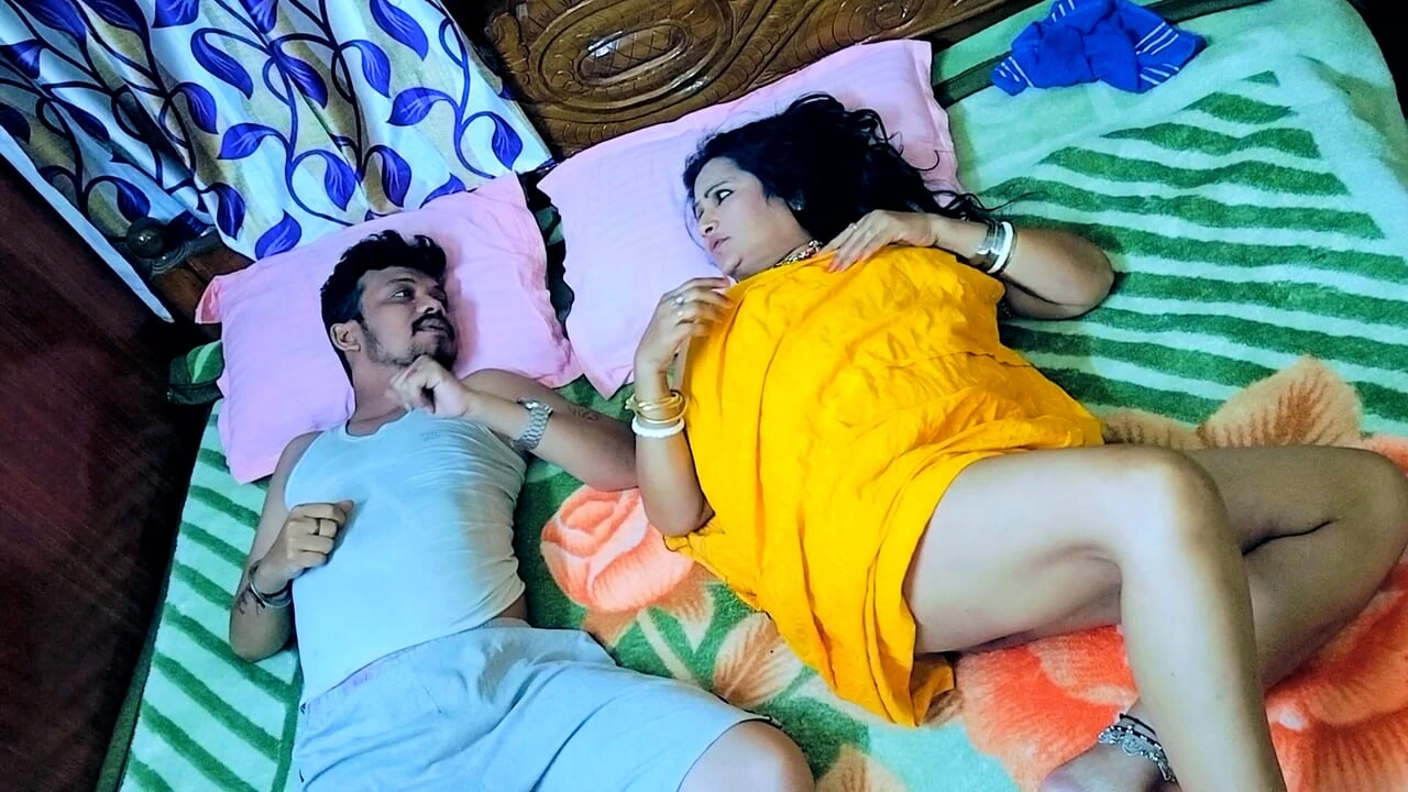 New: Happy Husband Wife Jhagra Karte Karte Sex Karlia Bhabhi Ne Parrakha Tha Sexy Bra (Full Video) - Vienna Special