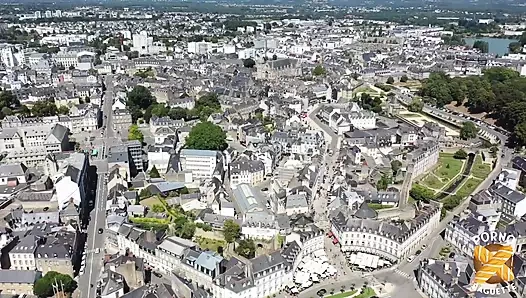 Emma, güzel kızıl saçlı üçlü seks seviyor