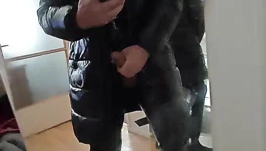 Shinysam1, parlak, catsuit, çizmelere biniyor...