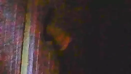 Çitimde ev yapımı zafer deliği