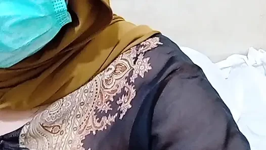 Tesettürlü kadın colmek amcığı iç çekiyor