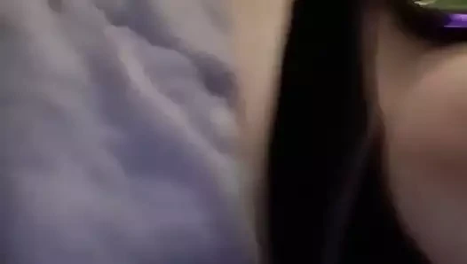 Göğüsler ve vibratör