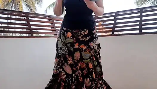 Amatör Sarışın Olgun Eş Arada Seksin Tadını Çıkarıyor