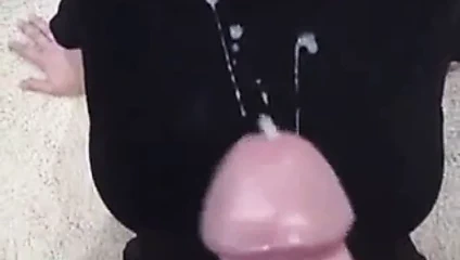 siyah gömlek üzerinde büyük twinks