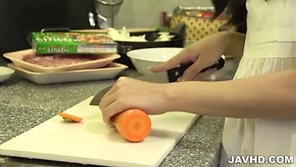 Ev hanımı ısınıyor, ciddi modlarda becerdin