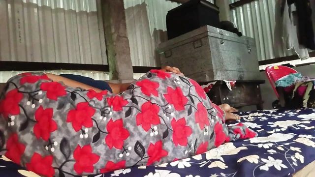 Yaz tatilinde yengenin evine gittim ve güzel yengemle çok eğlendim, tam Hintçe viral video