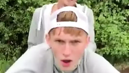 Eyersiz çük içeride