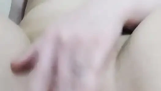 Kremsi olana kadar amcığıma mastürbasyon