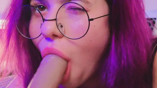 Oral seks yakın çekim seni ağzımla sikişimi izle