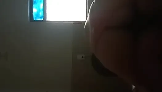 Eva sikişmeye dayanamıyor, seks yapmak için ucuz bir motele gittik