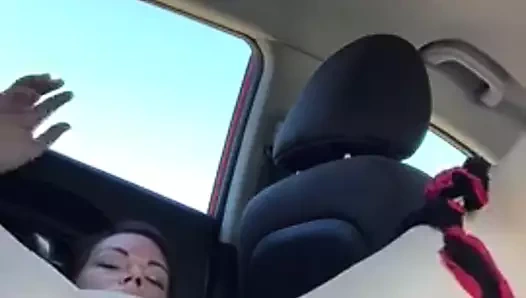 Milf losyonları kedi içinde araba