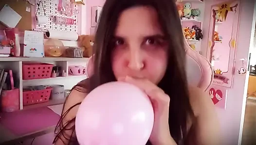 Kabarık yanaklar balon üfleme - tavşan delisi