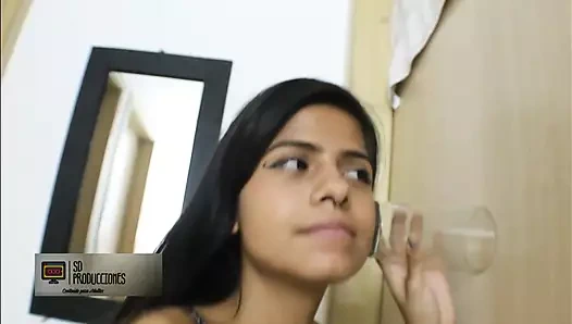 Ayakla muamele sert ve ateşli bir sikişle bitiyor - İspanyolca porno