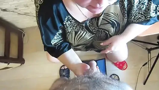 Gözlüklü kaltak ağzına boşalıyor