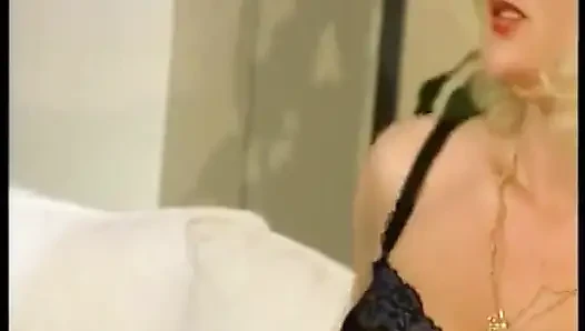 Almanya'dan amatör bayan anal götünü kocasına siktiriyor