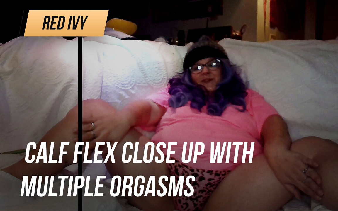 Genç kız flex yakın çekimde çoklu orgazm oluyor