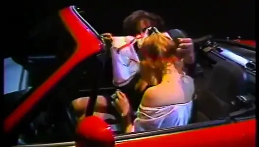 Retro lezbiyen hemşire egzotik güzellik geceleri açık havada amcık yiyor