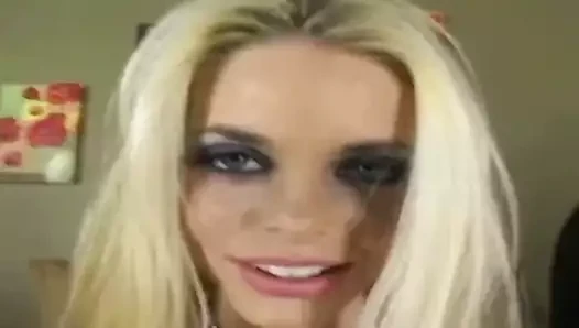 Sıska sarışın dalga geçiyor sonra gets çift nüfuz içinde ağ