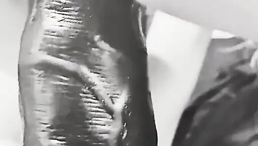 Monster Stapon'a biniyor