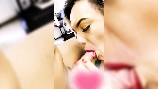 0.06. Fanımin götünü yaladım