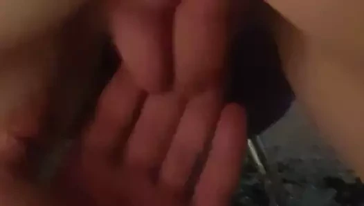 Aman tanrım şu büyük dudaklara bak!!! oynamak ve büyük pompalanan kedi vurmak - bu şişmiş dudaklardan nasıl hoşlandığını dinleyin