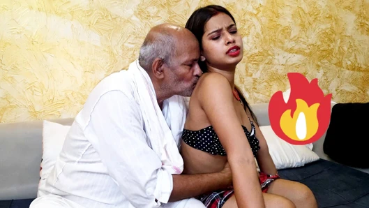 Indiano asiatico vecchio patrigno grande patrigno che fa sesso amore scopando ragazza indiana ager